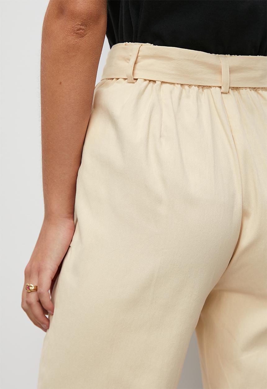 Superbalist - Belted tapered trouser - neutral