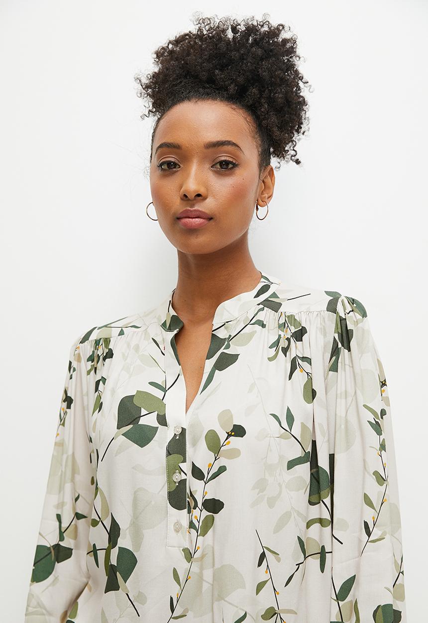 edit - Mandarin bellow sleeve peasant blouse - penni gum leaves print