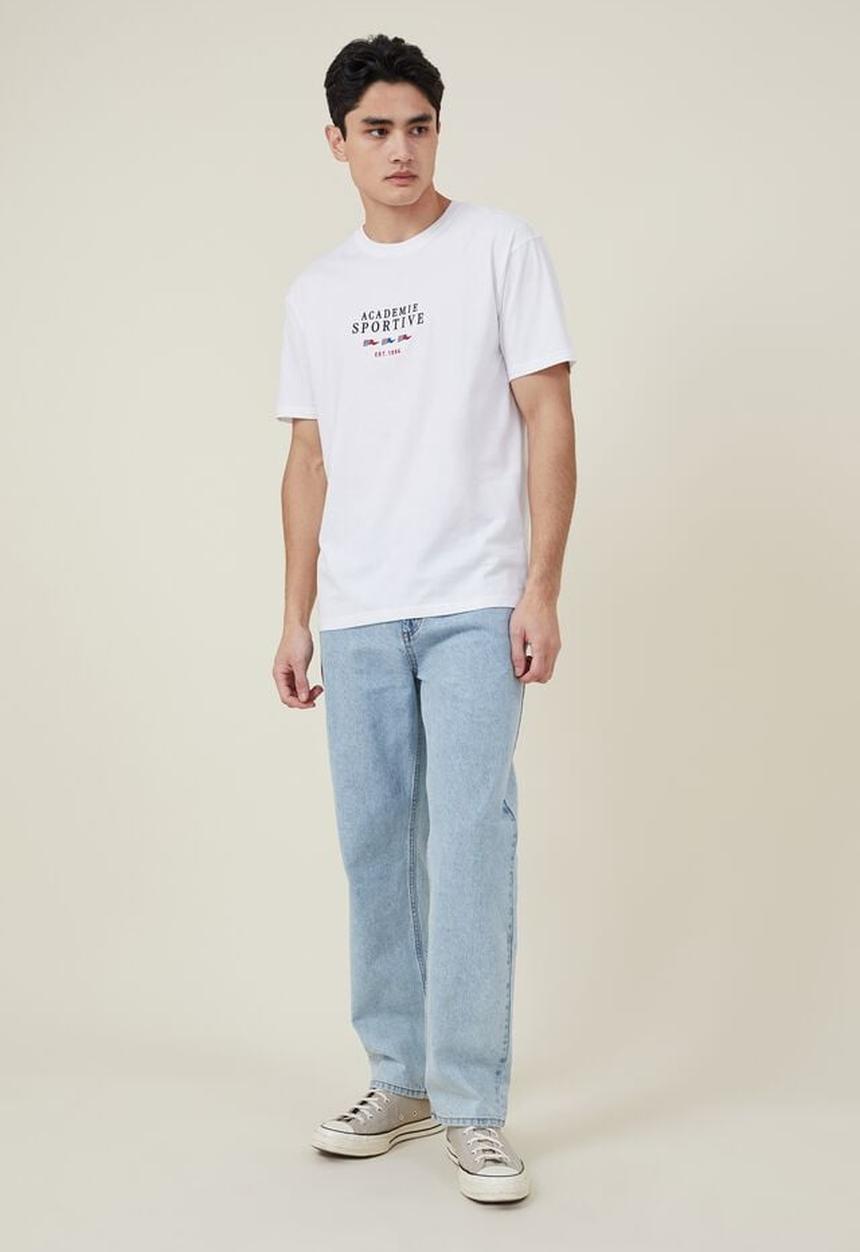 Cotton On - Loose fit classic T-shirt - white/academie sportive flags