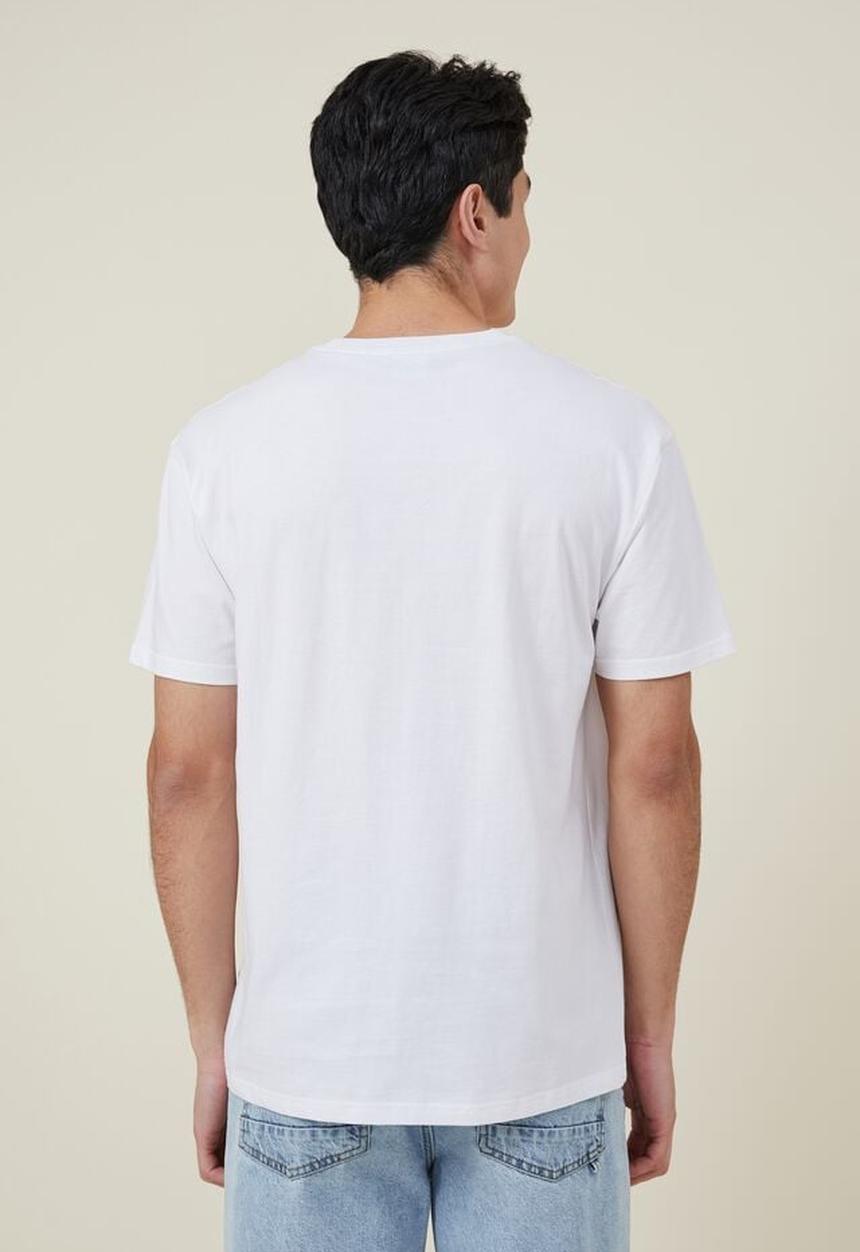 Cotton On - Loose fit classic T-shirt - white/academie sportive flags