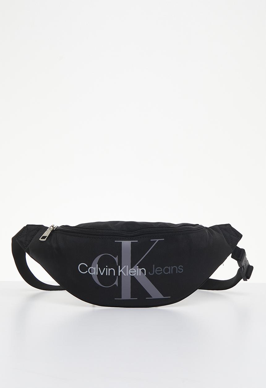 Calvin Klein - Sport essentials waistbag 38 mo - black