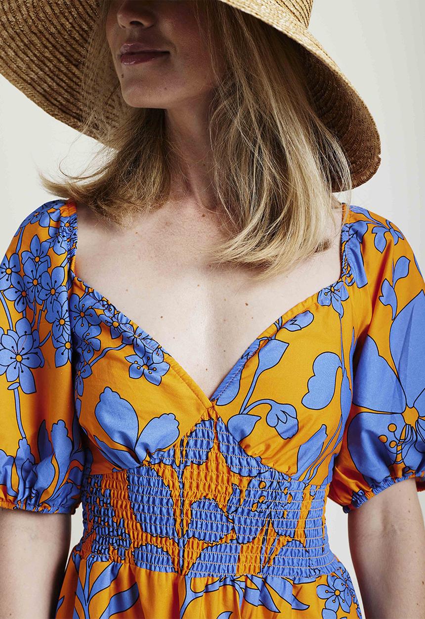 Me&B - Shirring curved band dress with pockets - bright orange blue