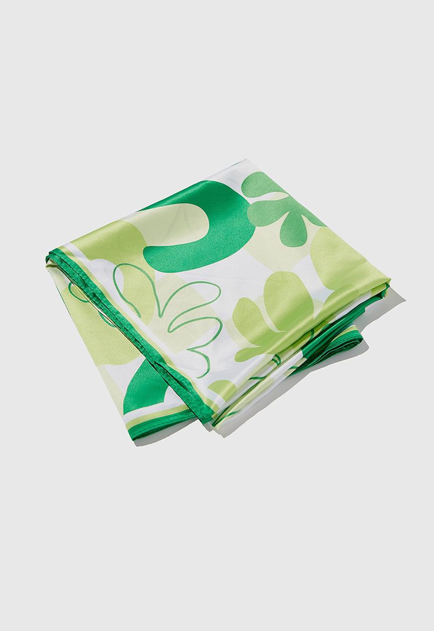 Cotton On - Versatile scarf - charlie check floral green