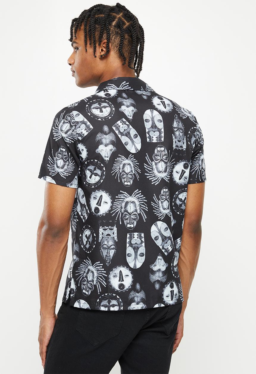 Butan - Aluta mask - rituals - short sleeve shirt - black