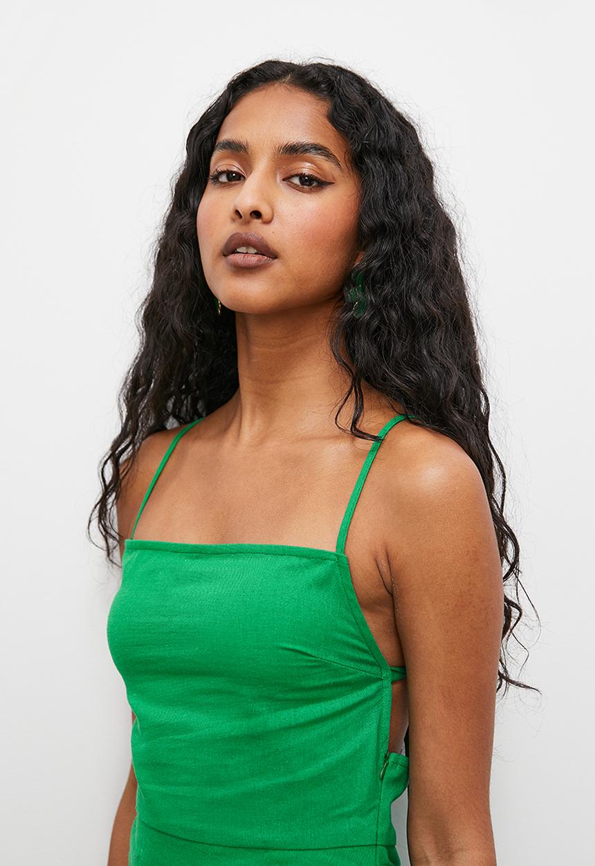VELVET - Open back gathered linen blend midi - green