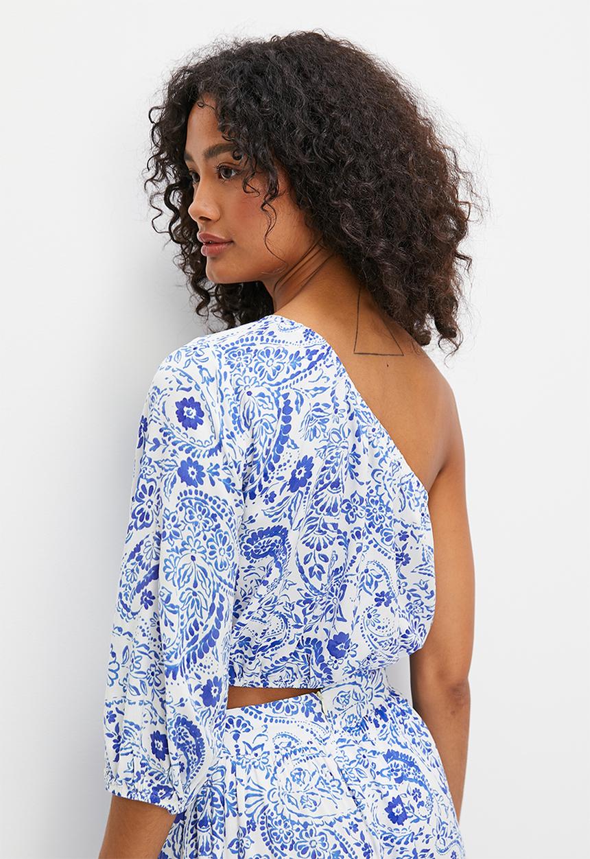 MILLA - Co-ord asymmetric top - blue paisley