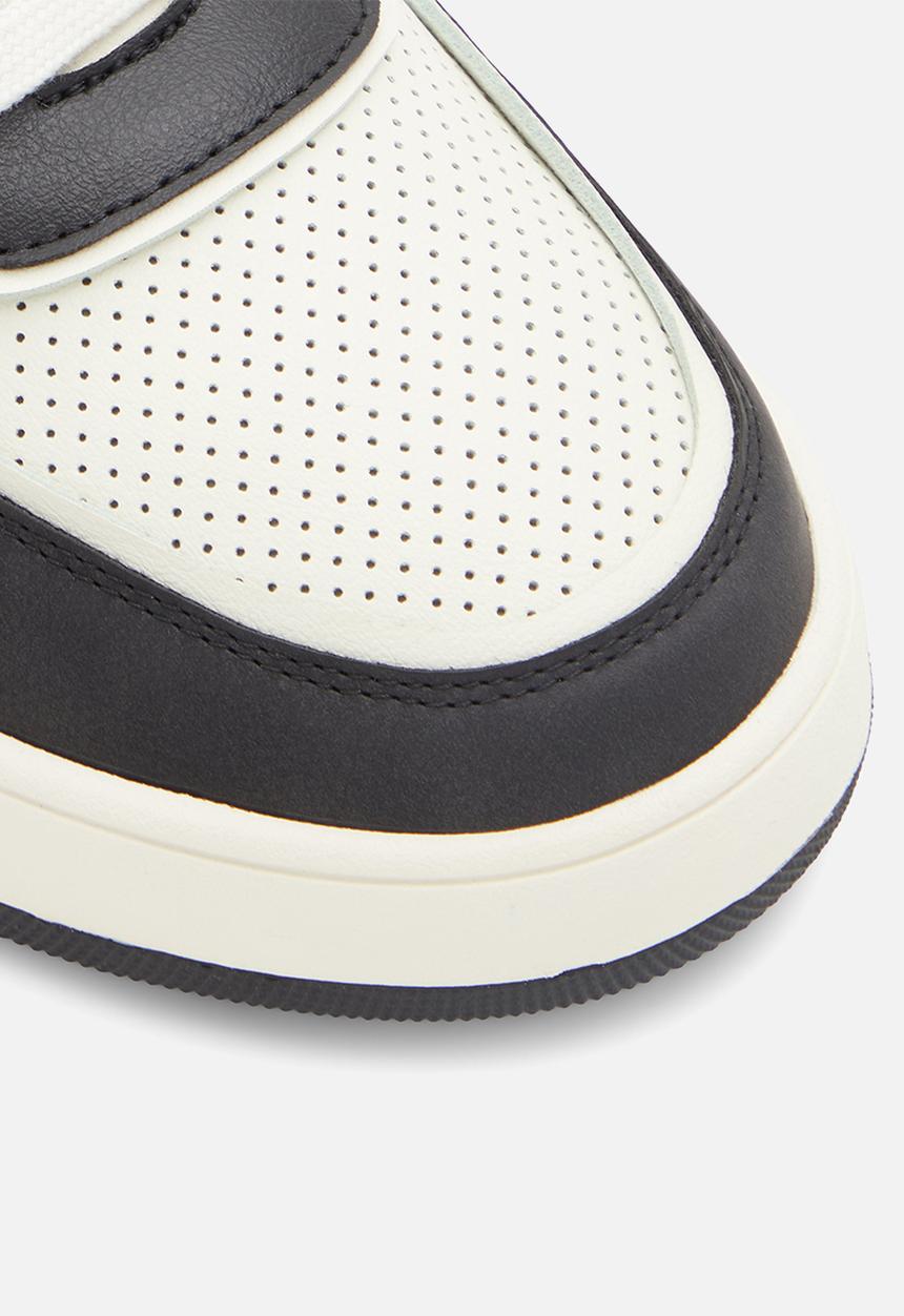 Call It Spring - Cesta - black & white