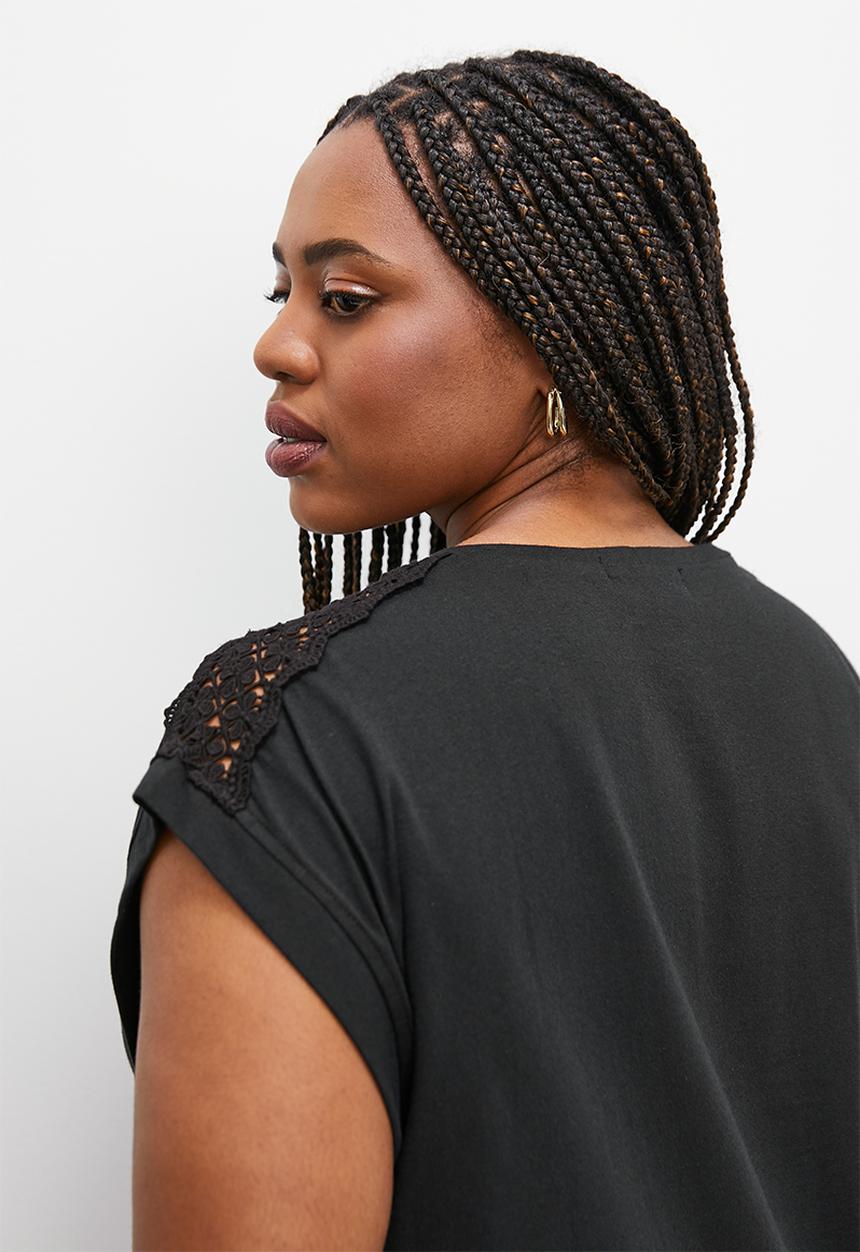 Superbalist - Crochet insert top - black