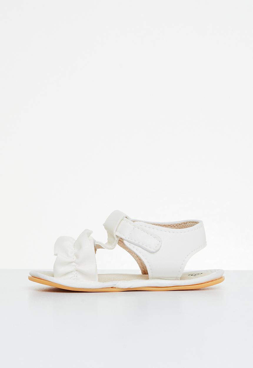 Pop Candy - Baby sandal with ruffles - white
