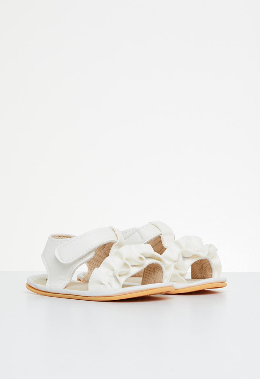 Pop Candy - Baby sandal with ruffles - white