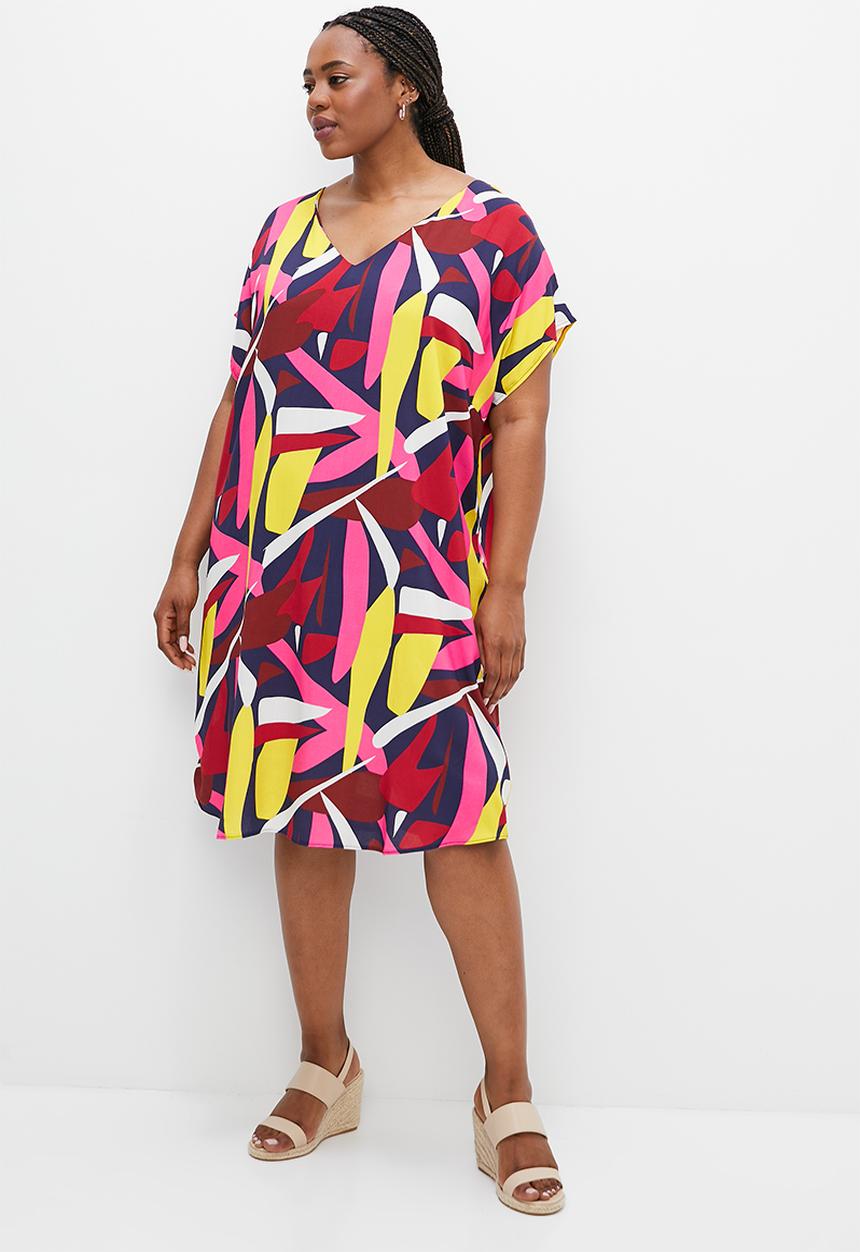 edit Plus - V-neck curved hem tunic - bold abstract leaves