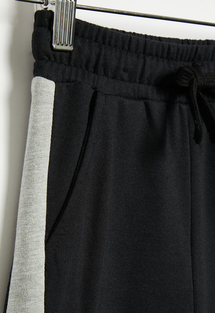 Superbalist - Fleece cargo shorts  - black & grey melange