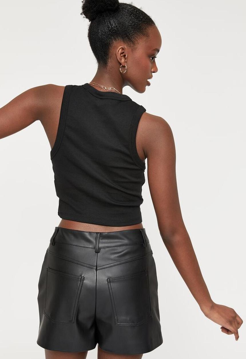 Cotton On - Vegan leather mini short - black