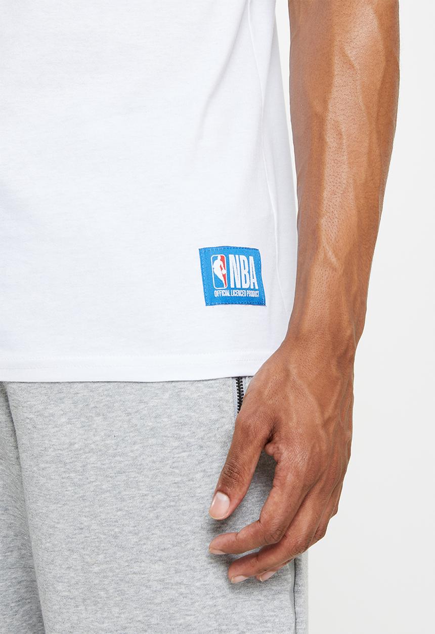 NBA - Nba core flag print print tee - white