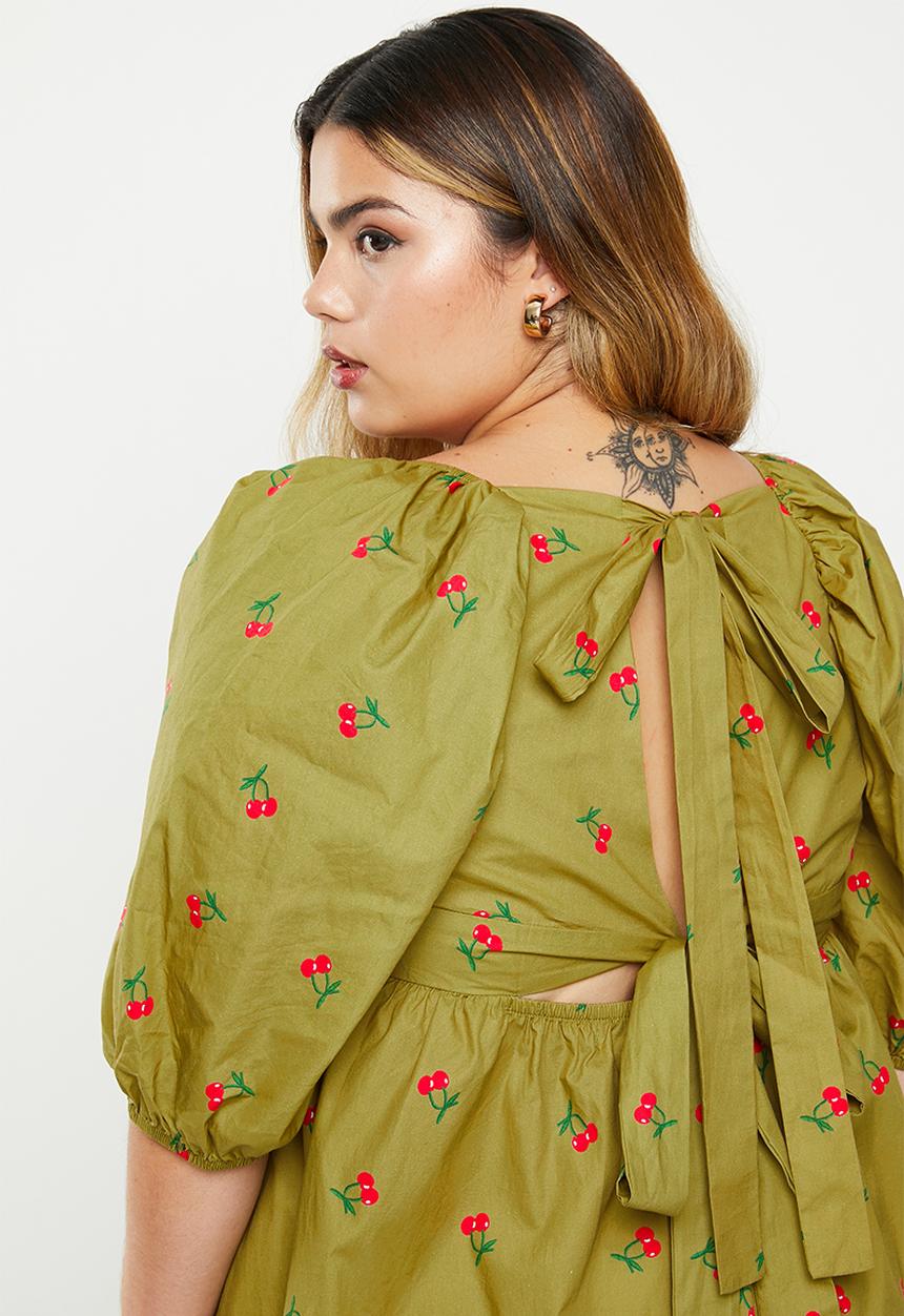 Glamorous - Plus square neck dress - olive cherry print