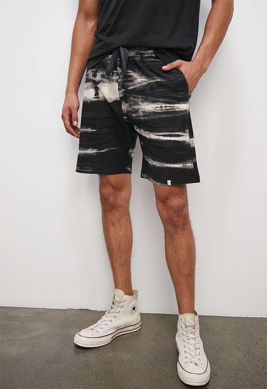 Superbalist - Acid wash short - black