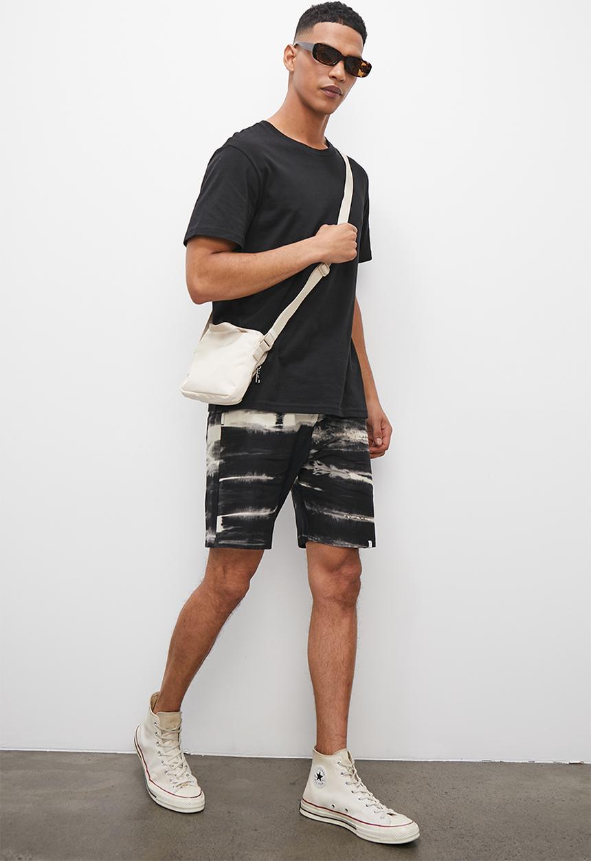 Superbalist - Acid wash short - black
