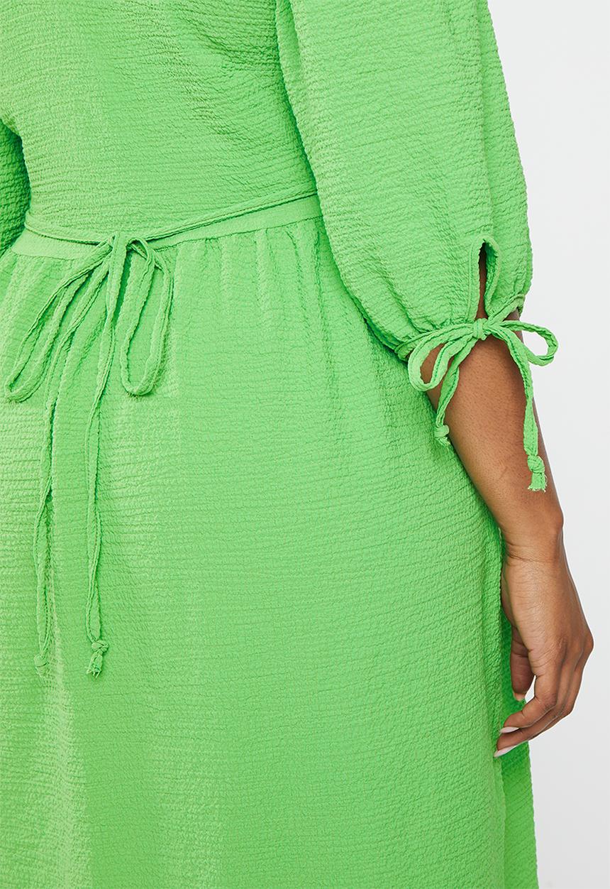 Me&B - Plus wrap back detail sack dress - apple