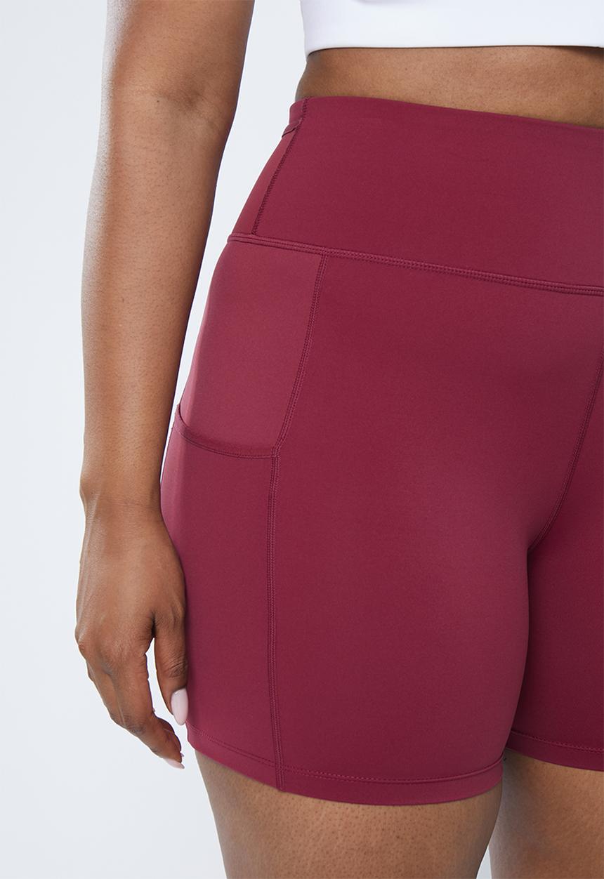 Cotton On - Curve active smoothing explorer bike short - red plum