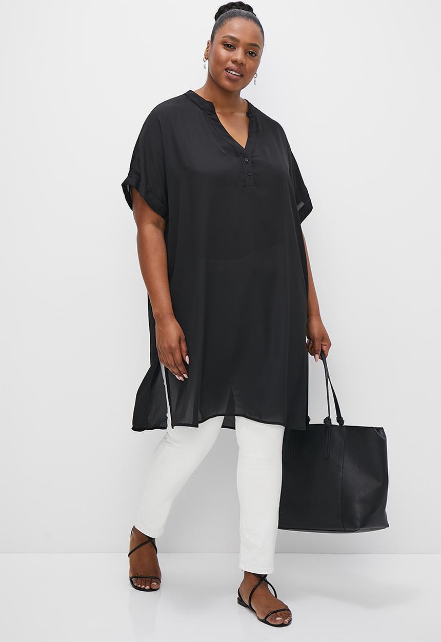 edit Plus - Short sleeve longline notch neck blouse - black