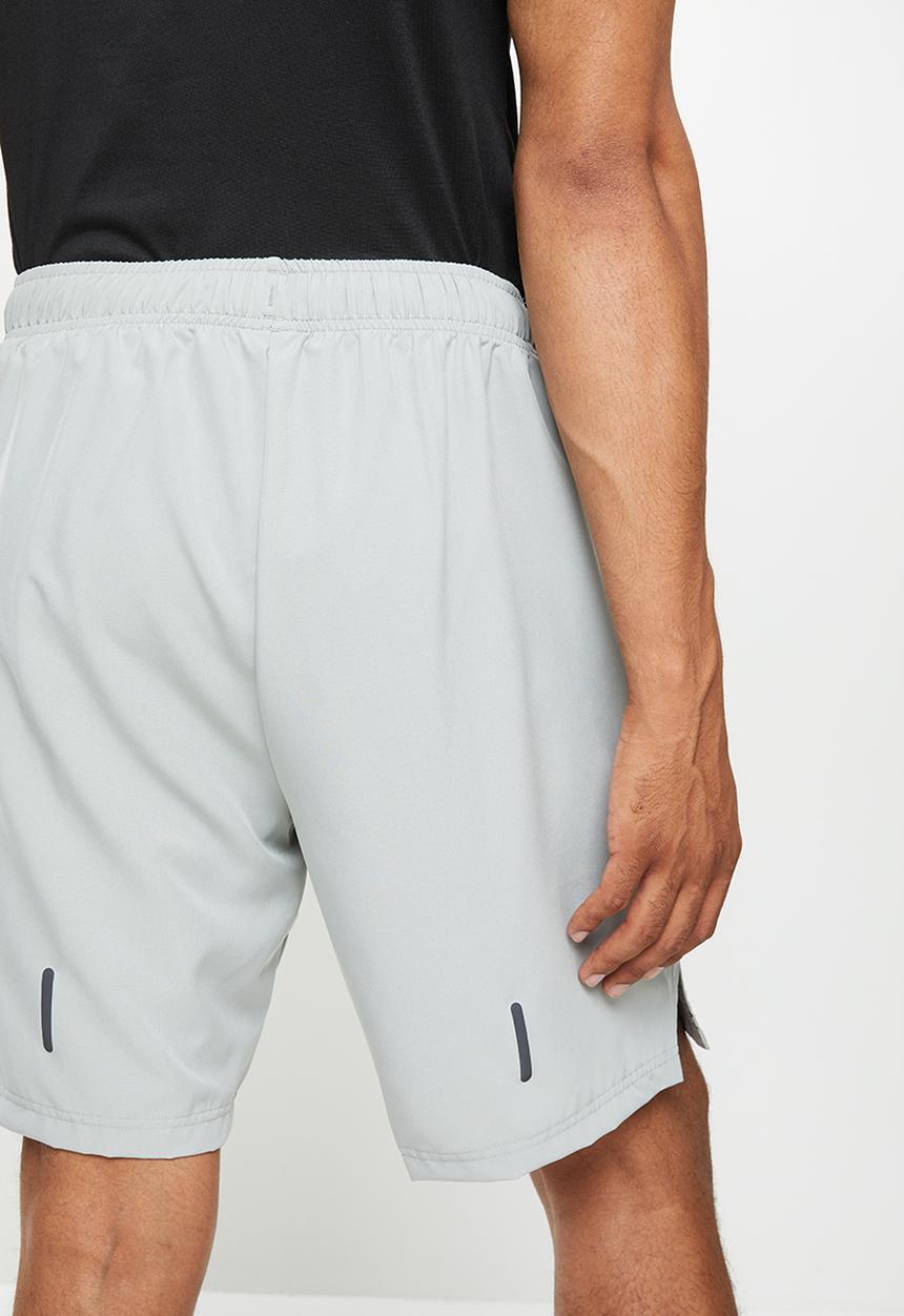 Oakley - Foundational 7 short 2.0 - stone grey