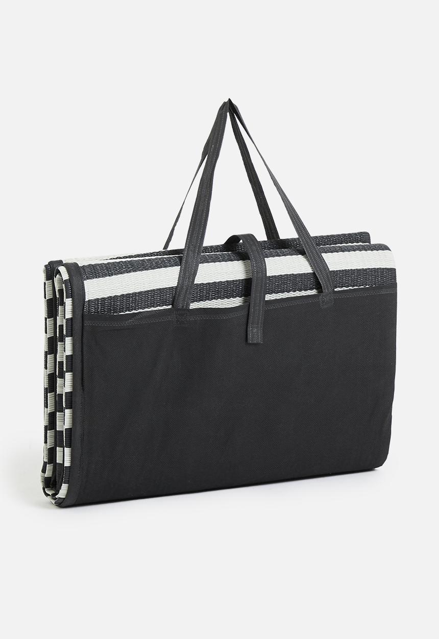 H&S - Foldable picnic mat - black stripes