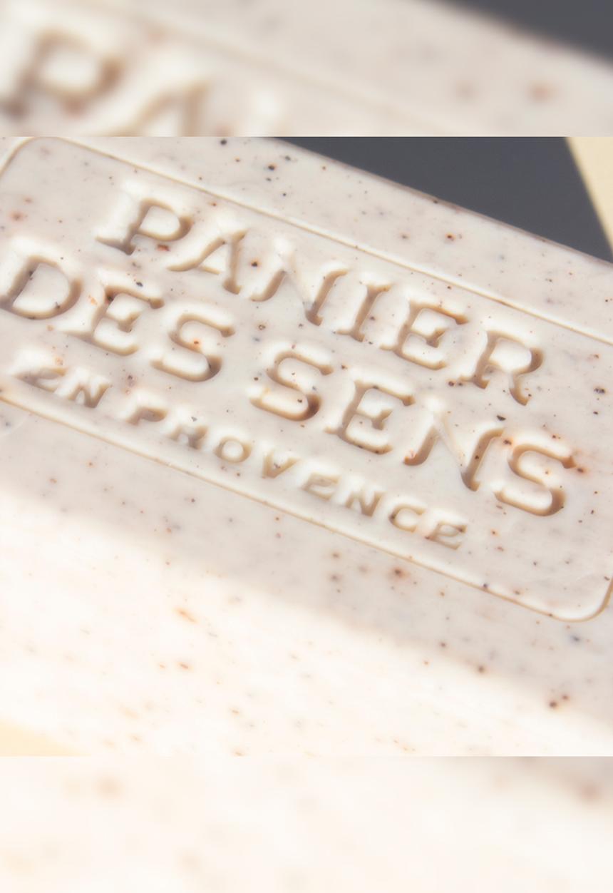 Panier Des Sens - Renewing grape exfoliating soap