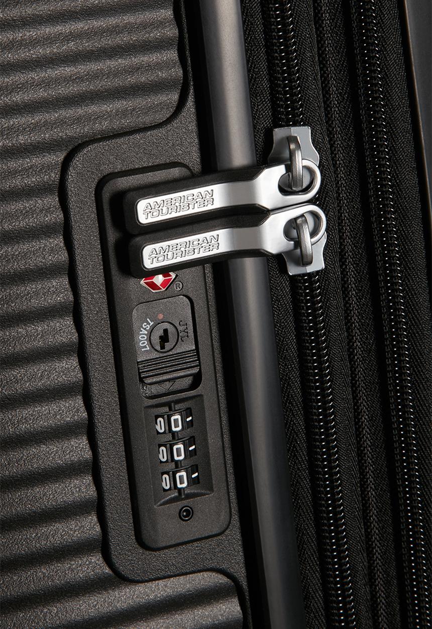 American Tourister - At soundbox spinner - bass black