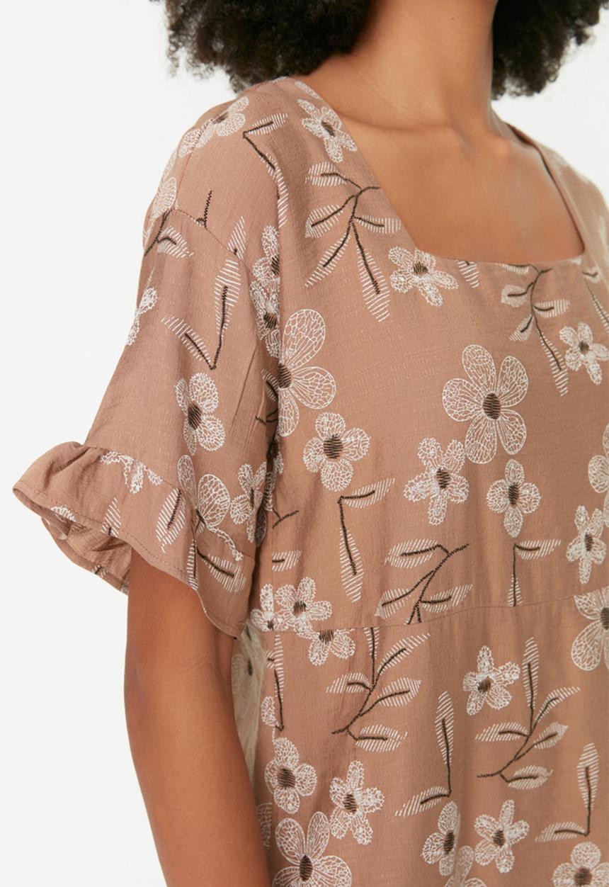 Trendyol - Floral pattern shift dress - brown