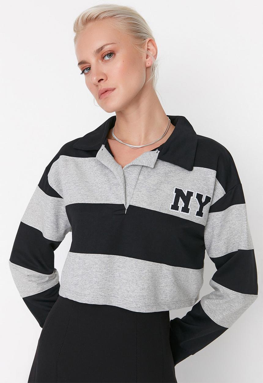 Trendyol - Crop thin knit sweatshirt - black