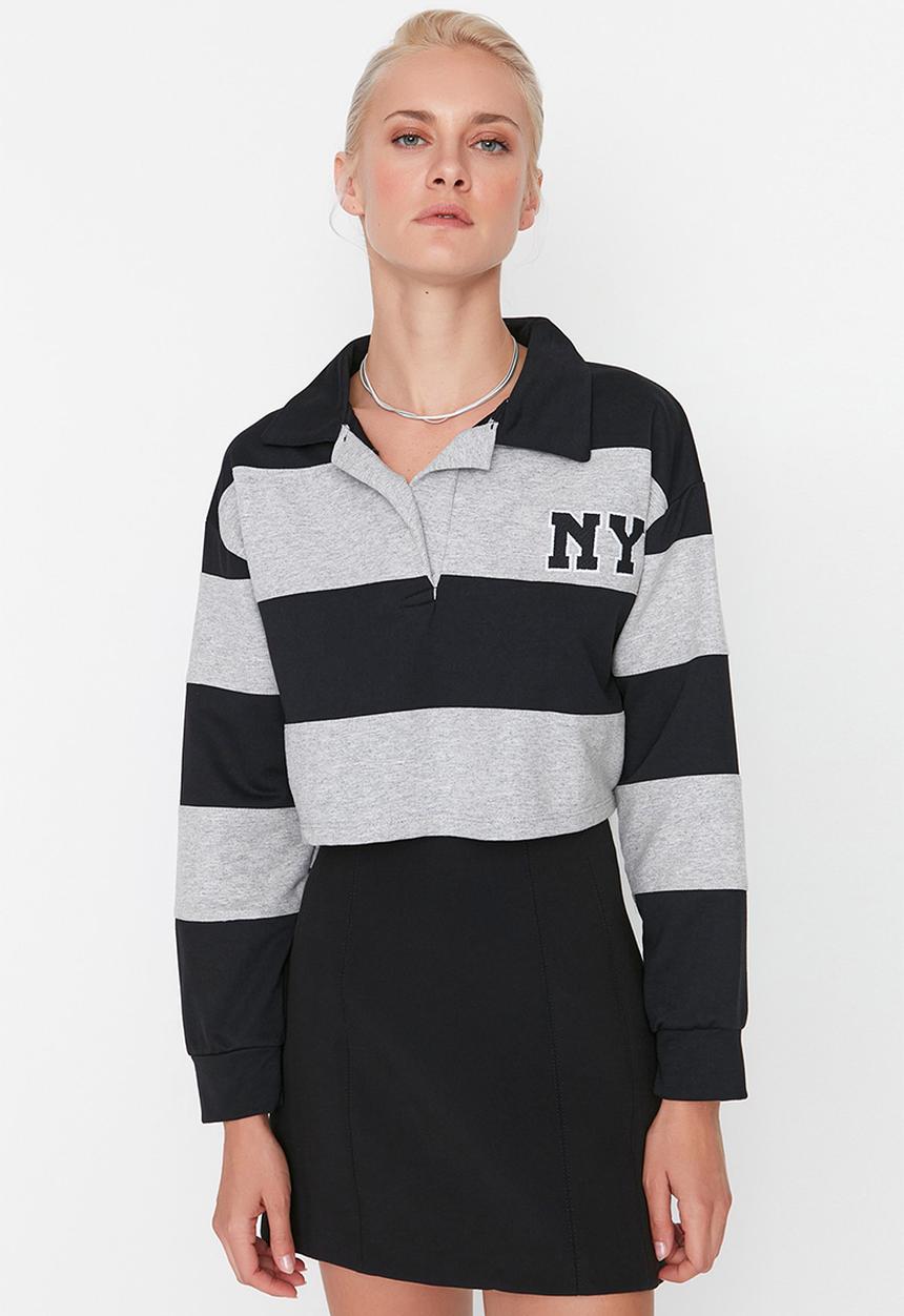Trendyol - Crop thin knit sweatshirt - black