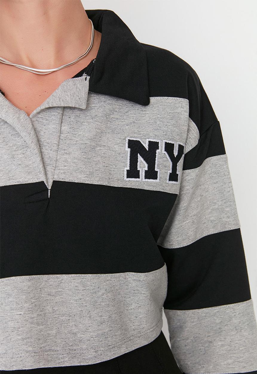 Trendyol - Crop thin knit sweatshirt - black