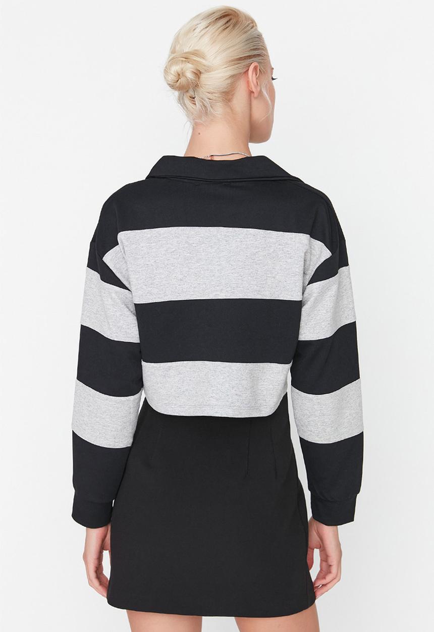 Trendyol - Crop thin knit sweatshirt - black