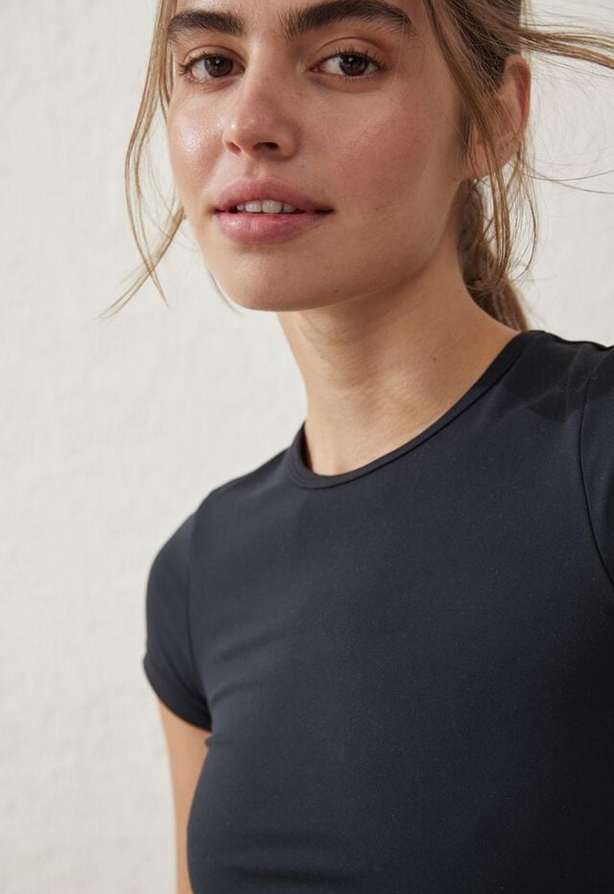 Cotton On - Ultra soft fitted tshirt - black
