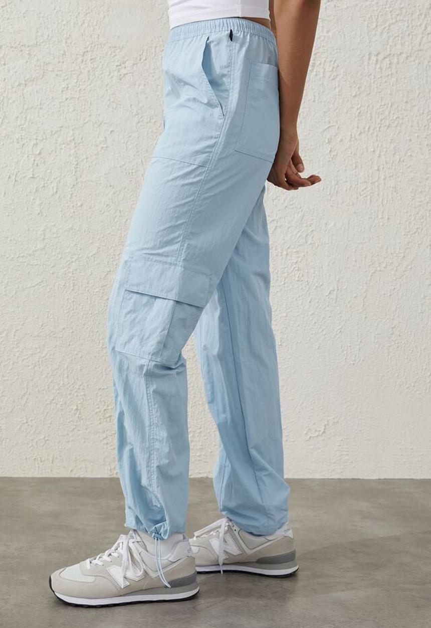 Cotton On - Parachute cargo pant - silky blue