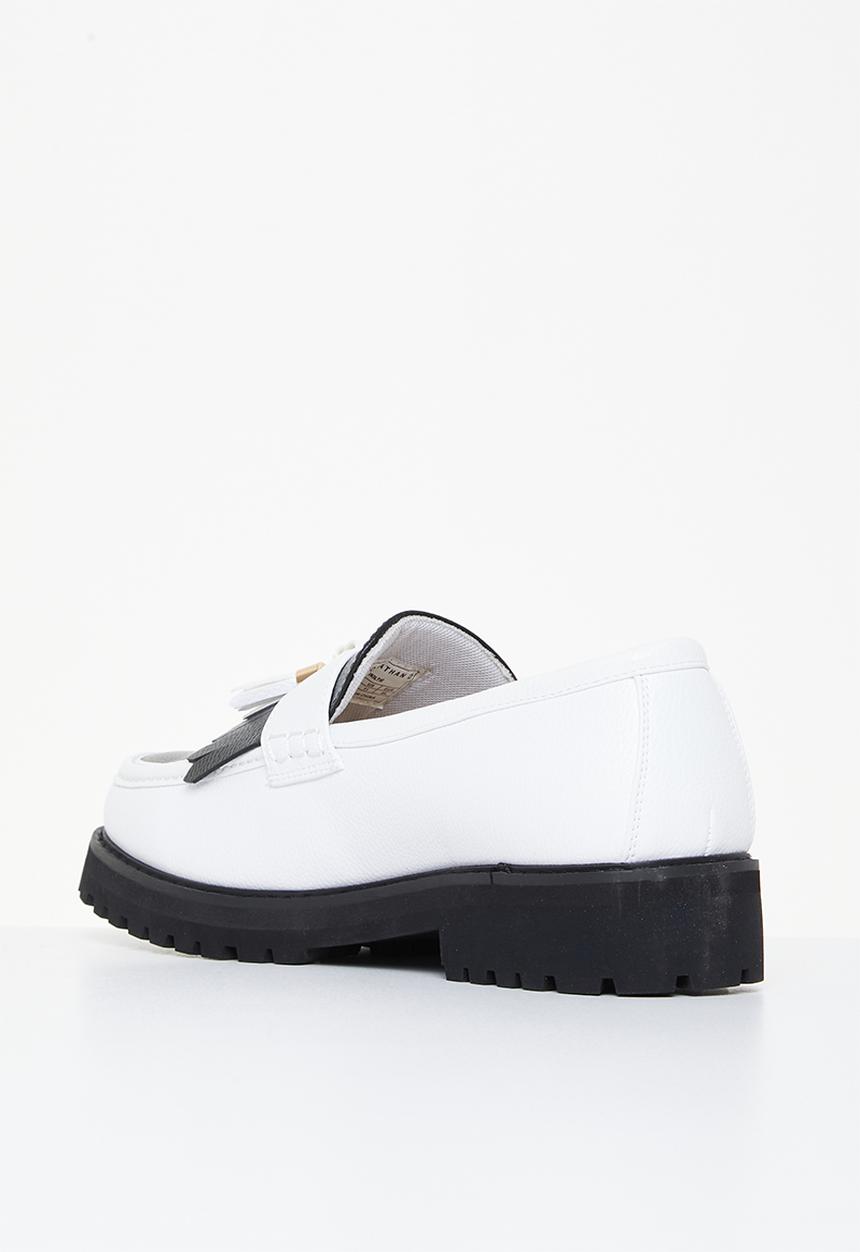 Jonathan D - J kiltie tassel - white & black
