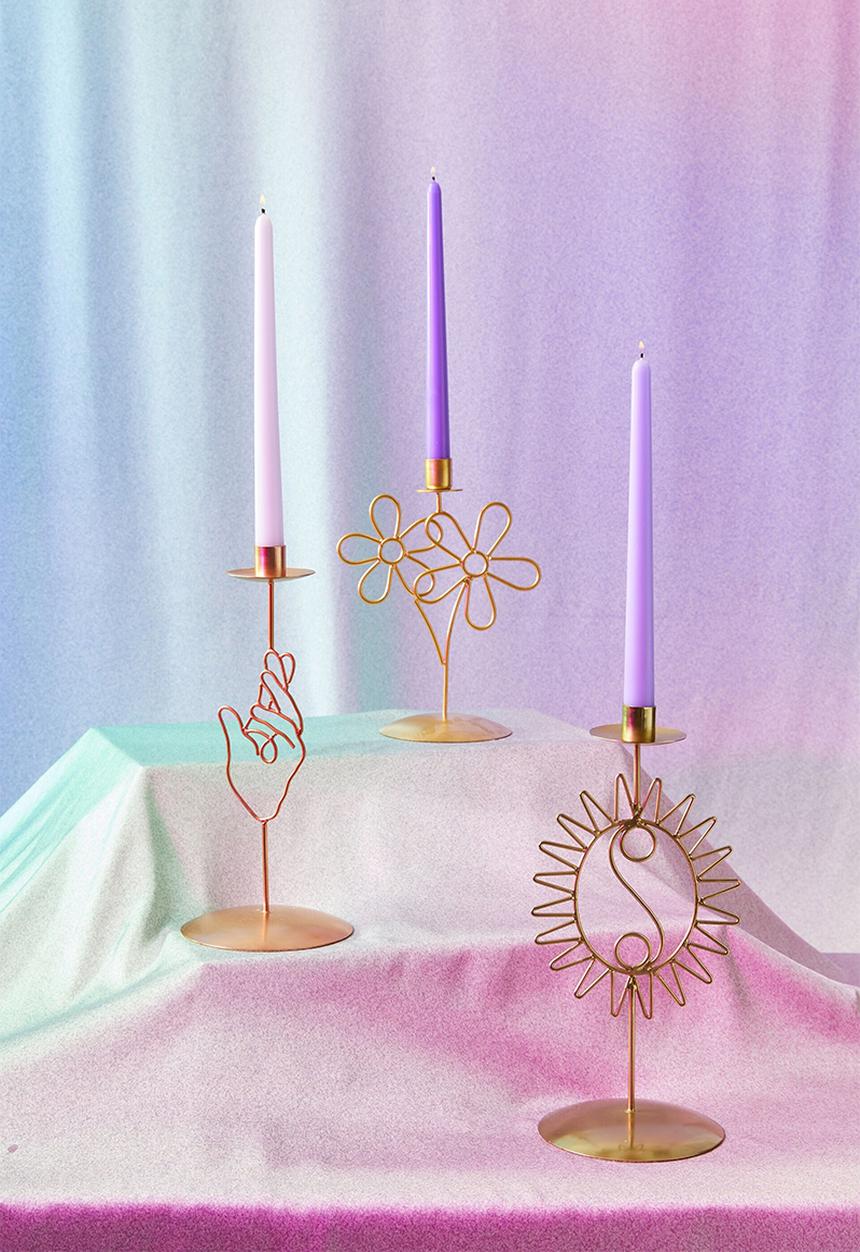 Typo - Metal shaped candle holder - gold daisies