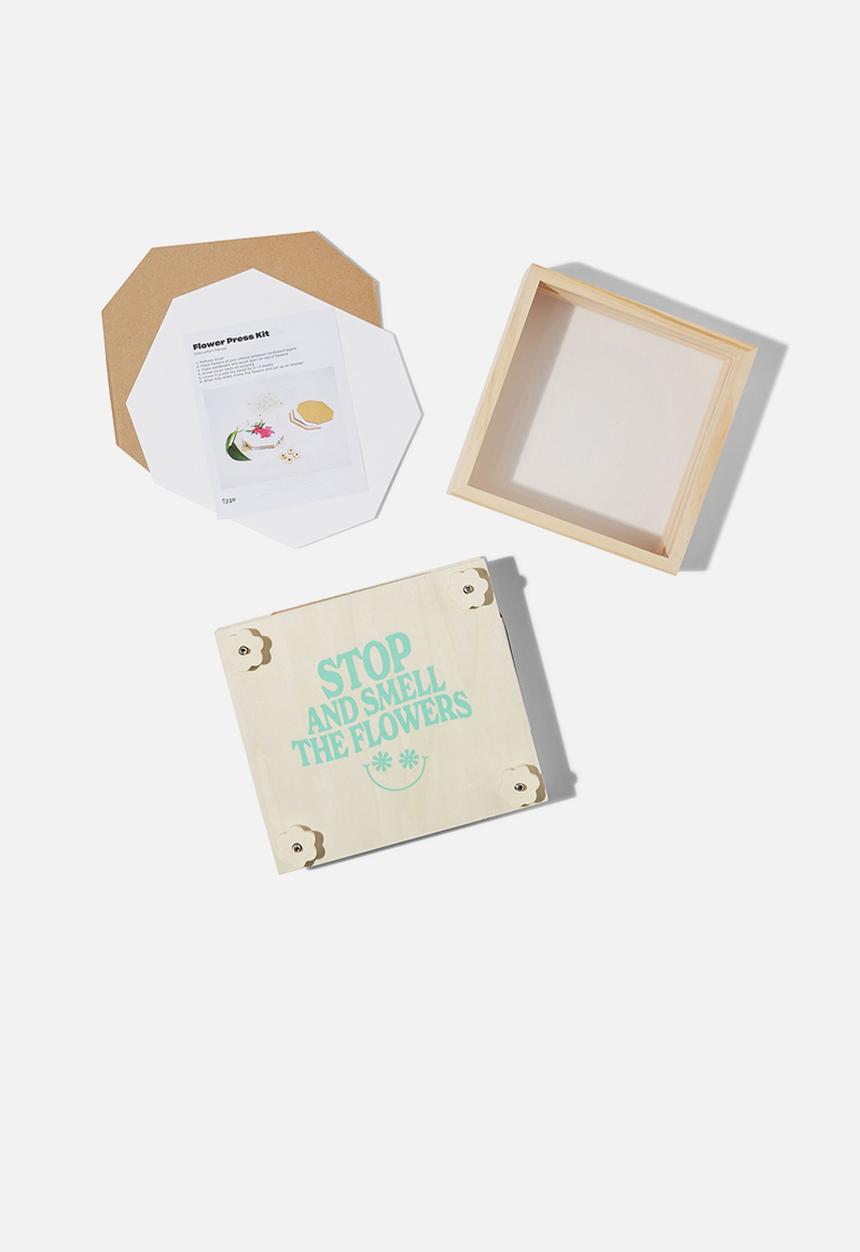 Typo - Flower press kit - smell the flowers