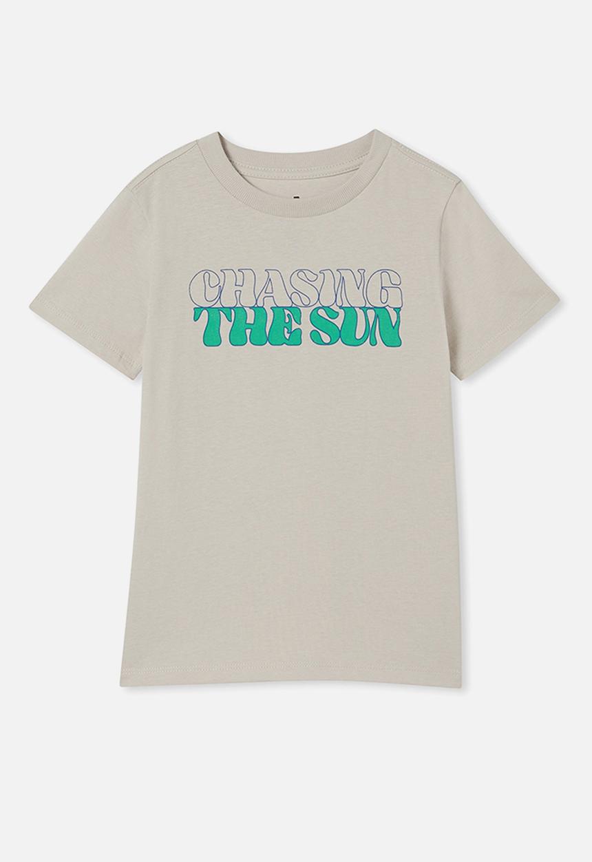 Cotton On - Max skater short sleeve tee - rainy day/chasing the sun