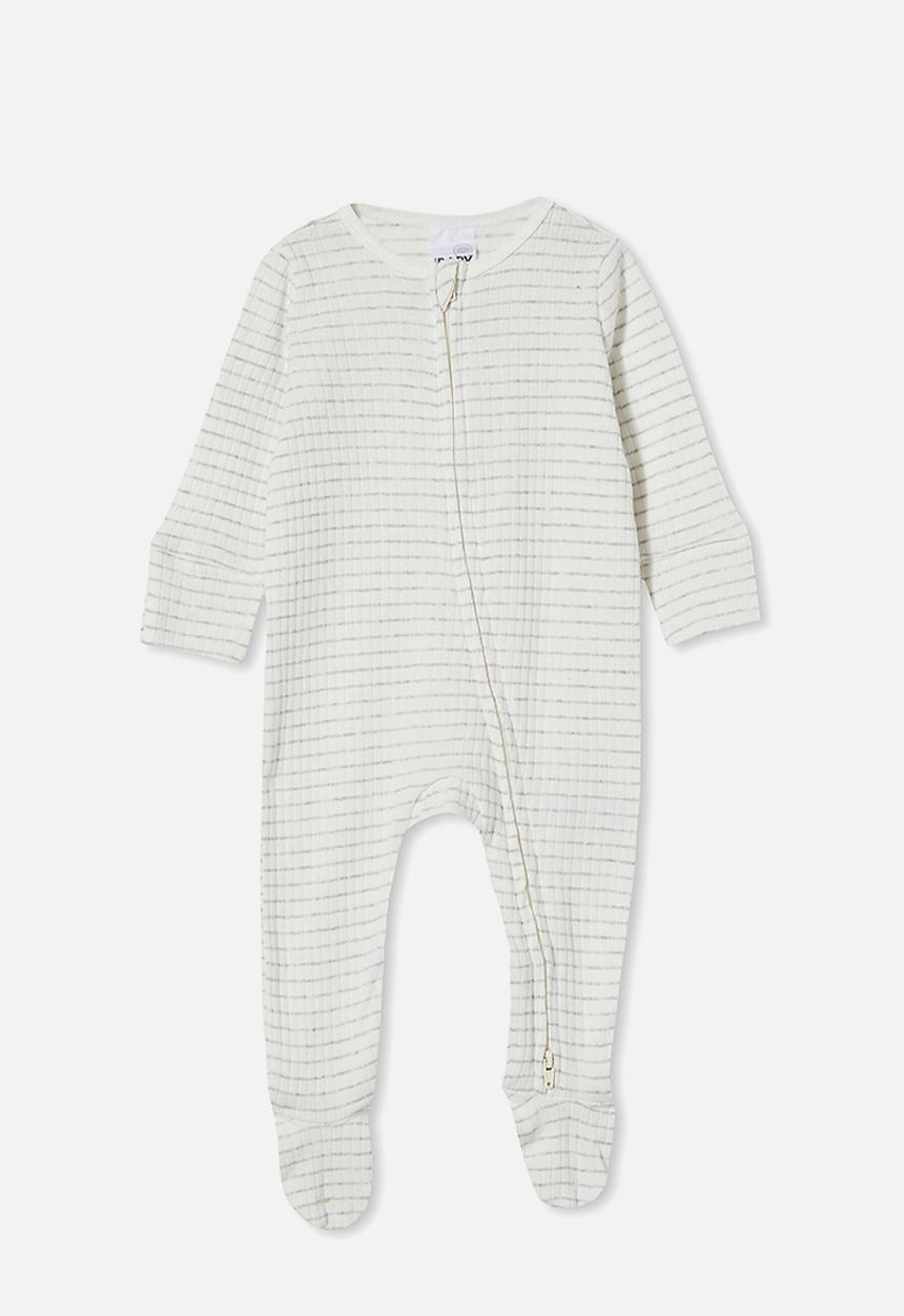 Cotton On - Organic newborn zip through romper - milk/cloud marle salla stripe
