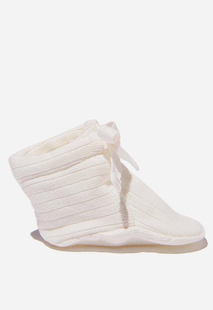 Cotton On - Organic newborn booties - milk