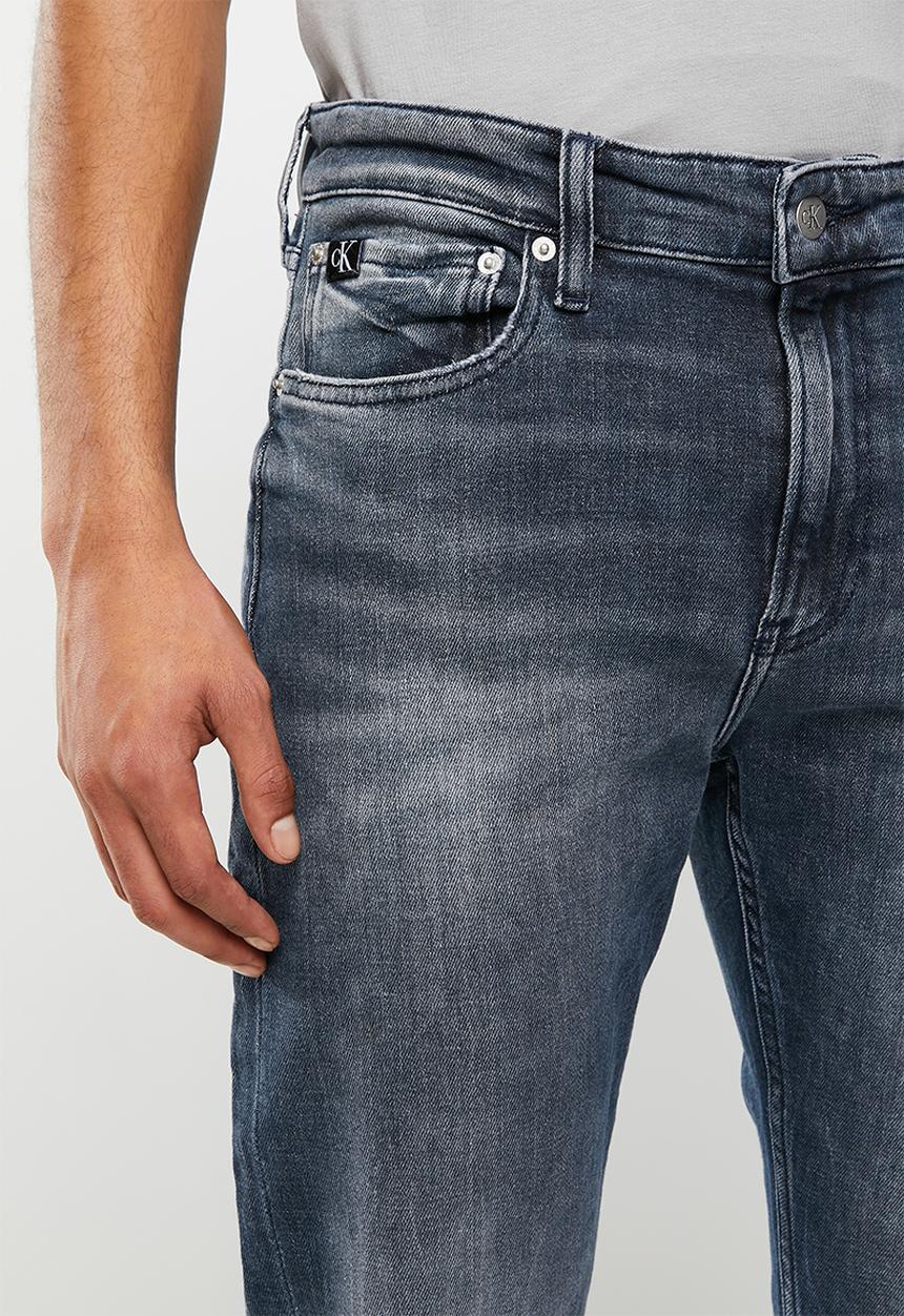 Calvin Klein - Slim taper - dark wash