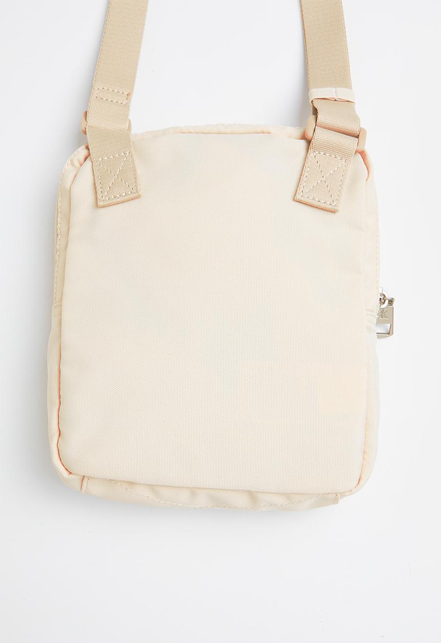 Calvin Klein - Sport essentials reporter - tuscan beige