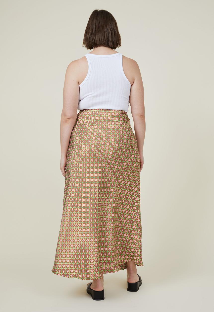 Cotton On - Curve amalfi satin maxi skirt - matilda floral geo