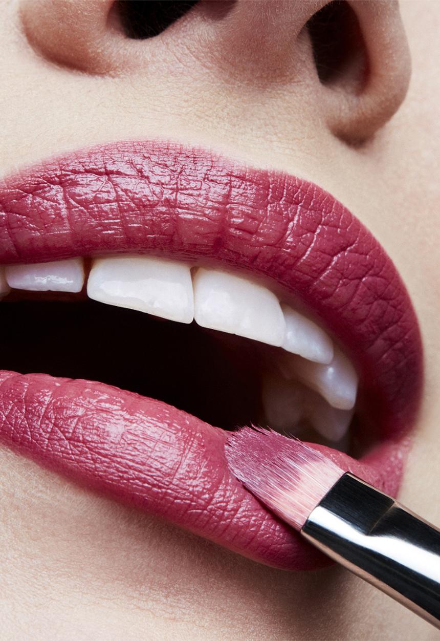 MAC - Satin Lipstick - Captive