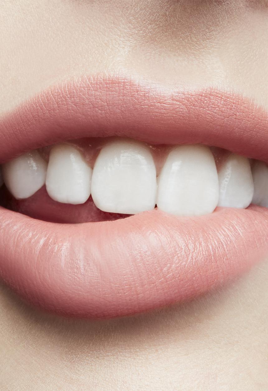 MAC - Love Me Lipstick - Tres Blasé