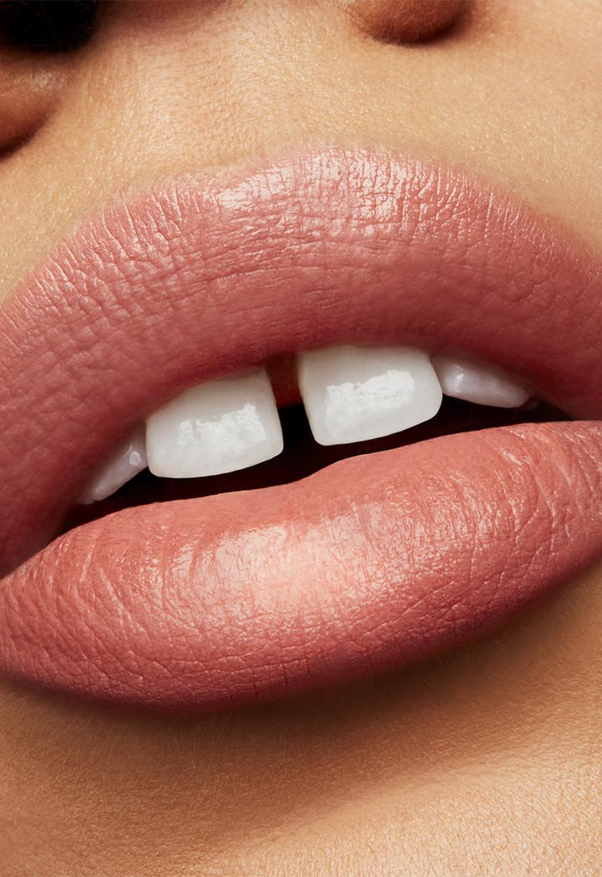 MAC - Love Me Lipstick - Tres Blasé