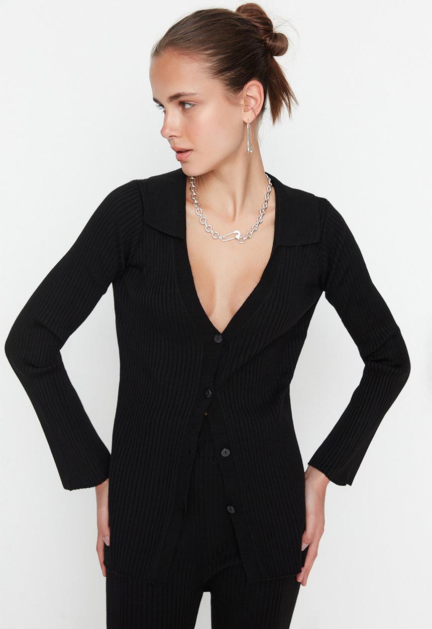 Trendyol - V neck button front two-piece set - black
