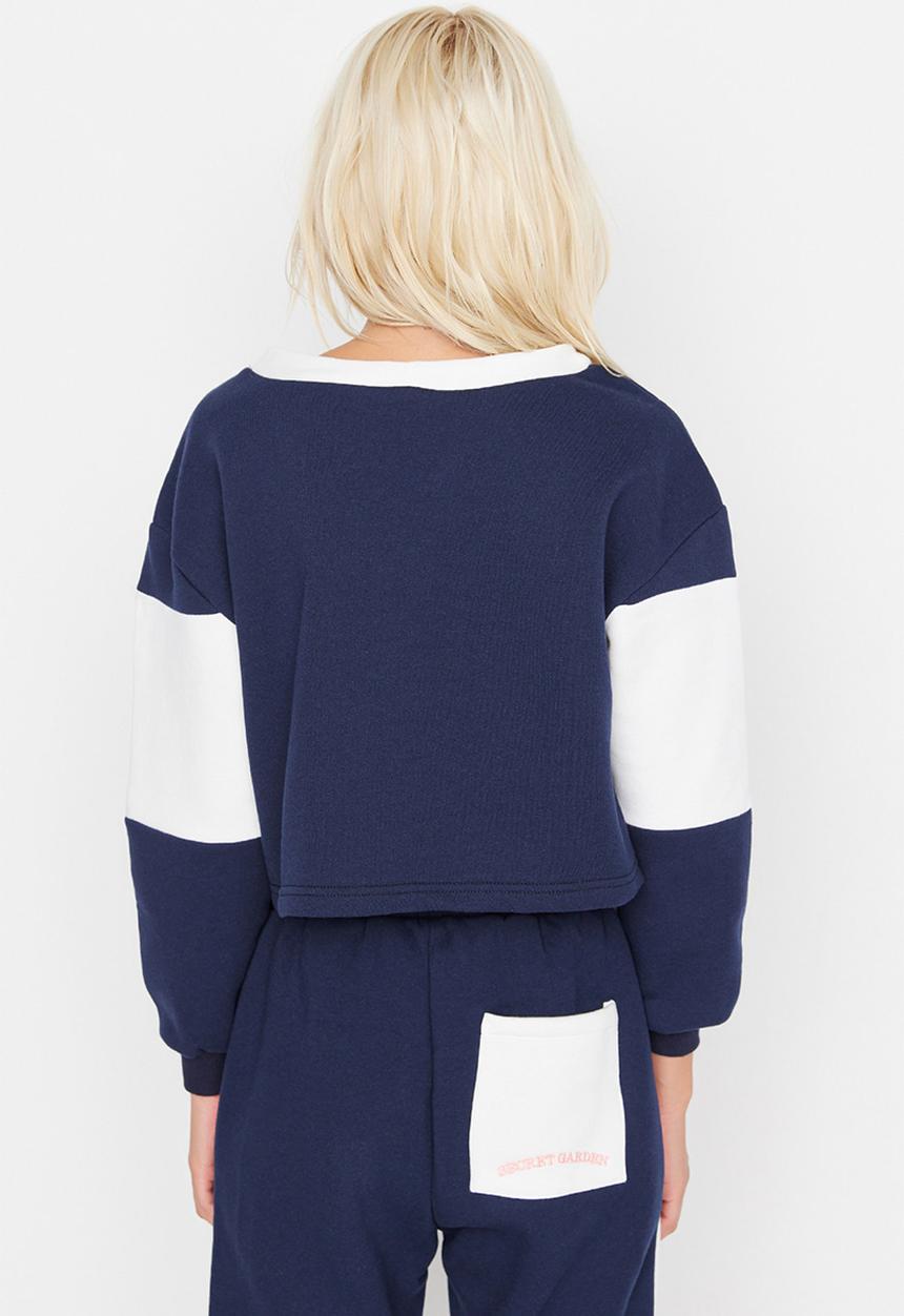 Trendyol - Colour block v-neck sweatshirt - navy