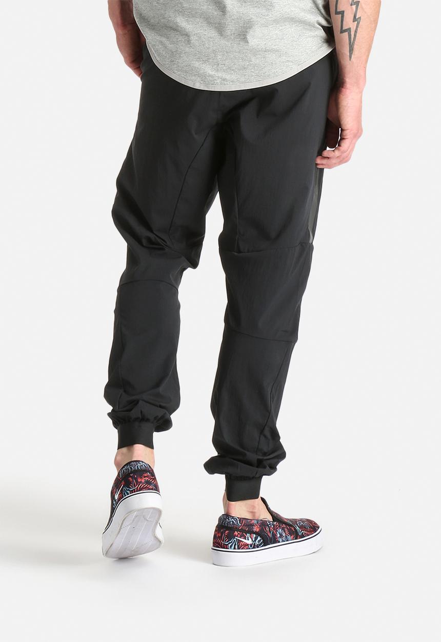 Nike - Bonded Woven Jogger